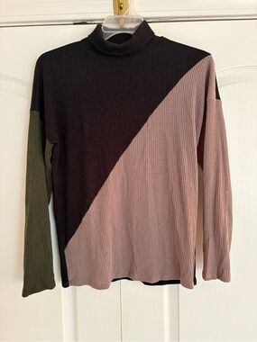 Colorblock Ribbed Mock Neck Sweater - Black, Mauve & Olive